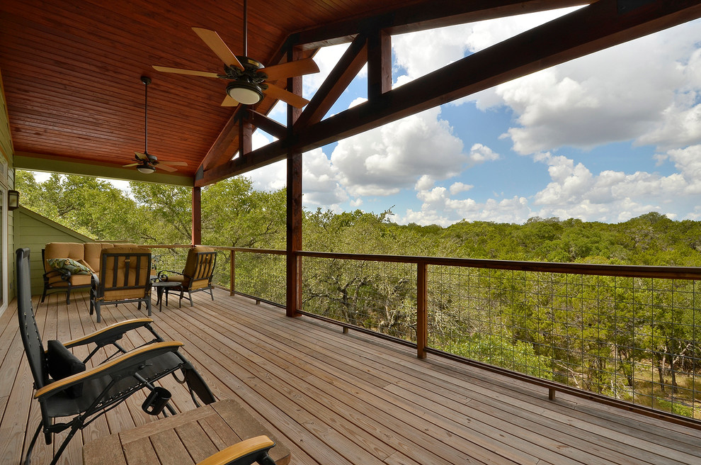Design ideas for a classic veranda in Austin.