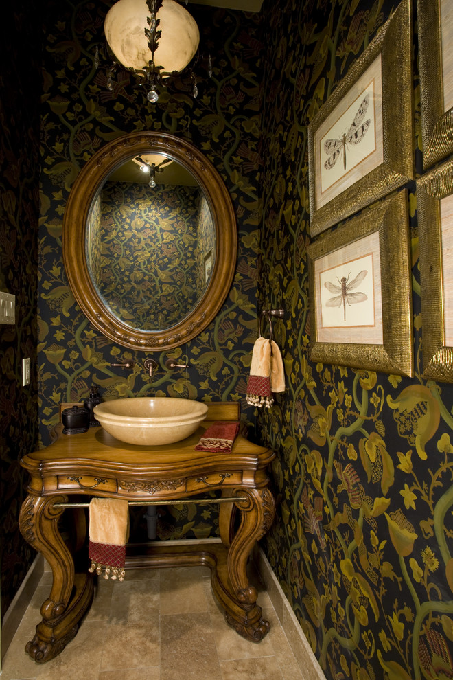 オースティンにあるコンテンポラリースタイルのおしゃれなトイレ・洗面所 (ベッセル式洗面器) の写真