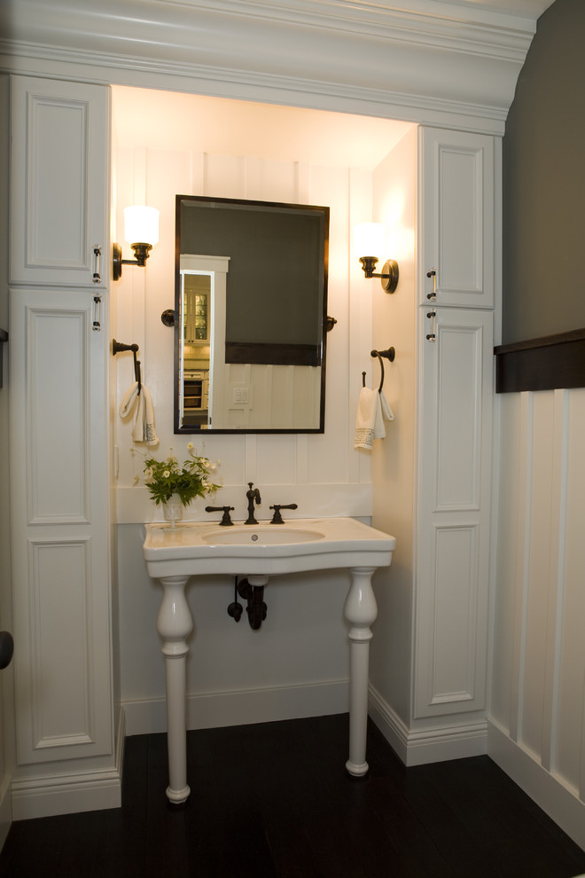 Design ideas for a traditional cloakroom in Other.