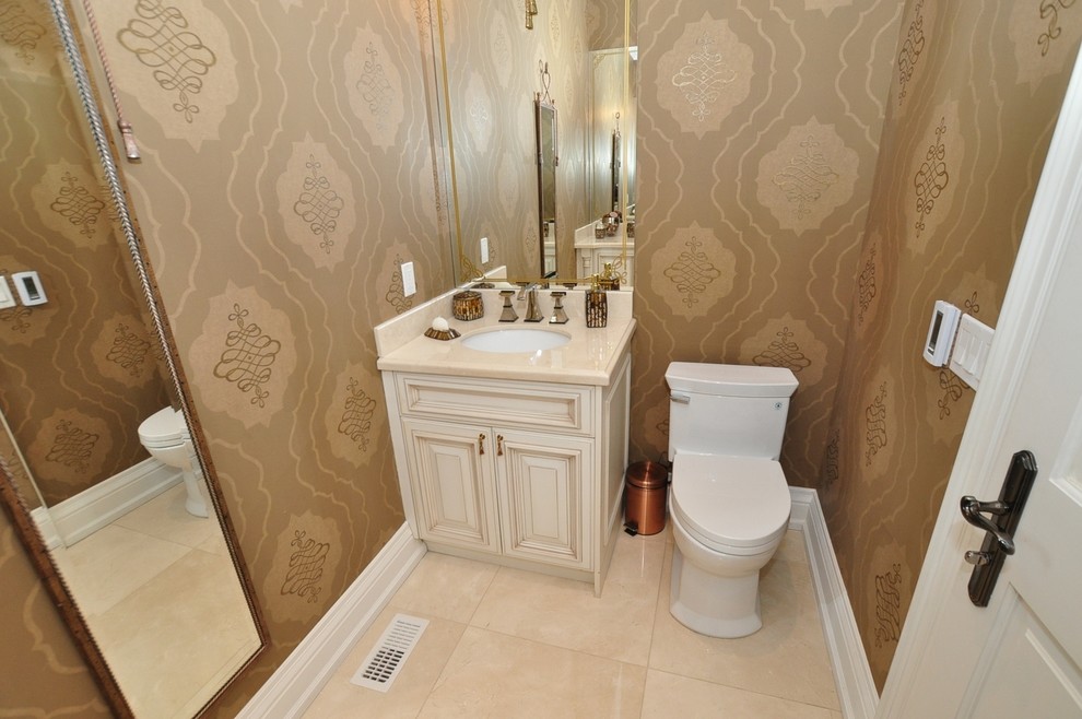 Design ideas for a traditional cloakroom in Toronto.