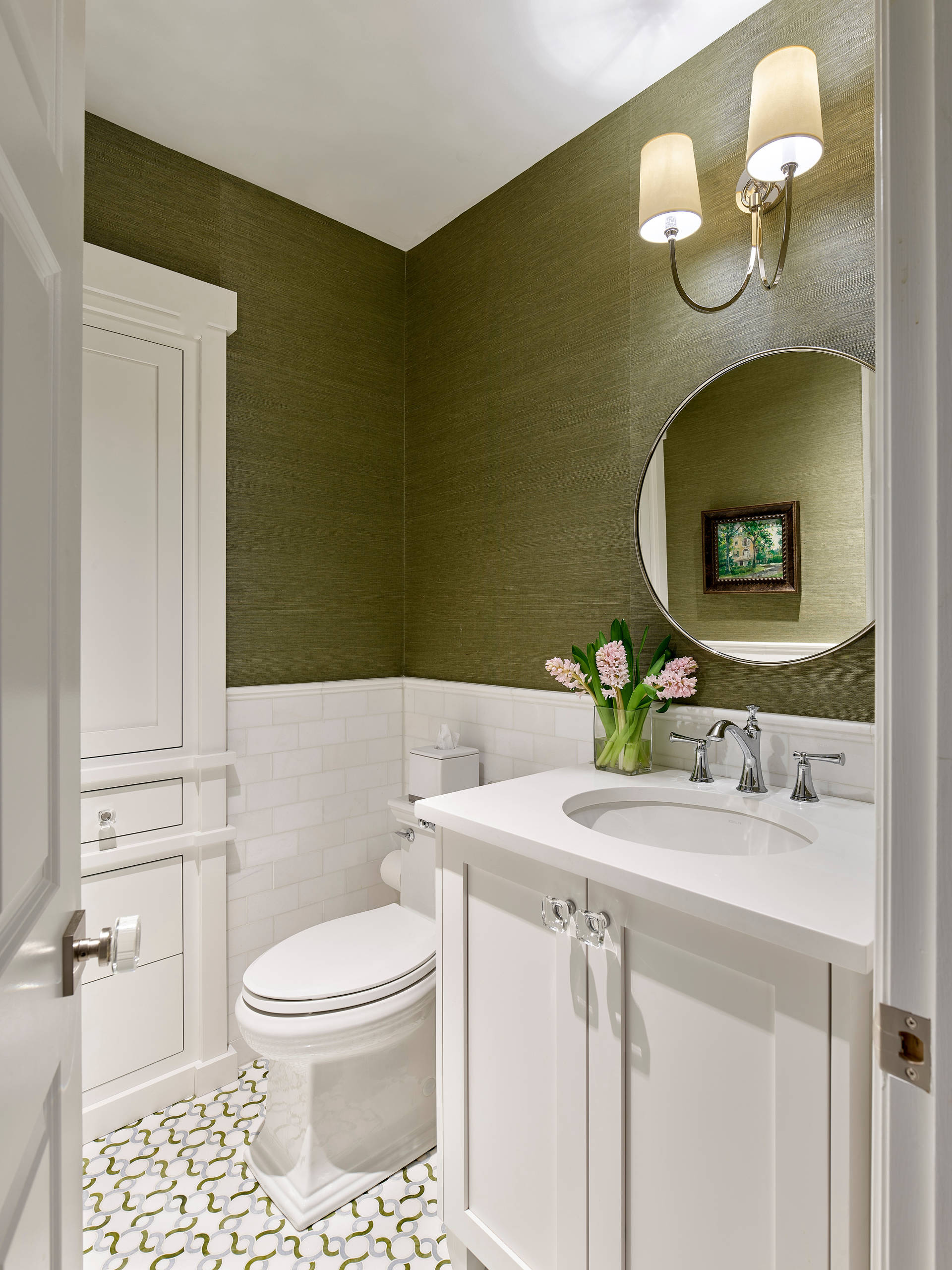 おしゃれなトイレ 洗面所 緑の壁 の画像 21年10月 Houzz ハウズ
