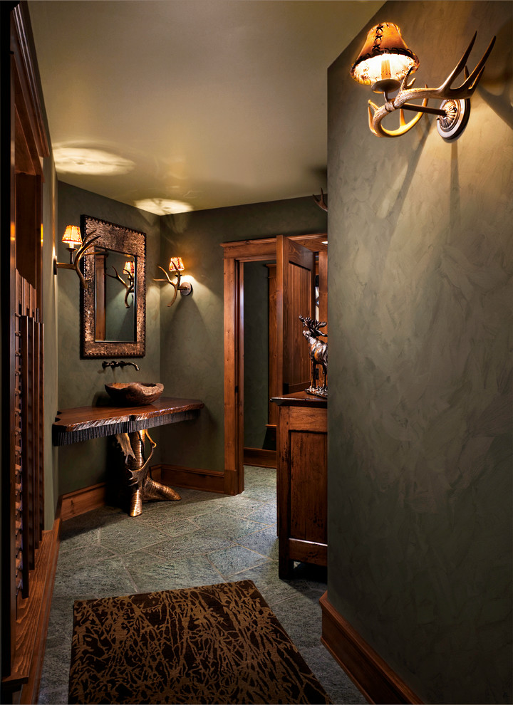 This is an example of a rustic cloakroom in Burlington.