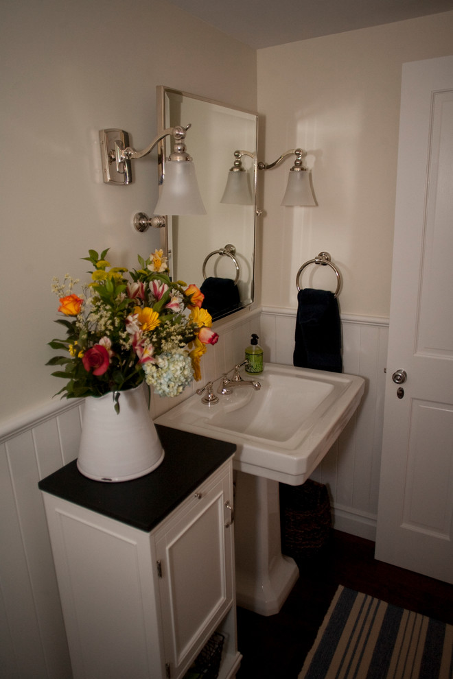 This is an example of a traditional cloakroom in Orange County.