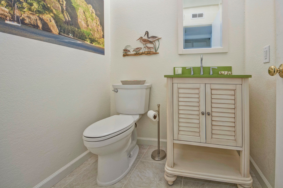 Contemporary cloakroom in San Diego.