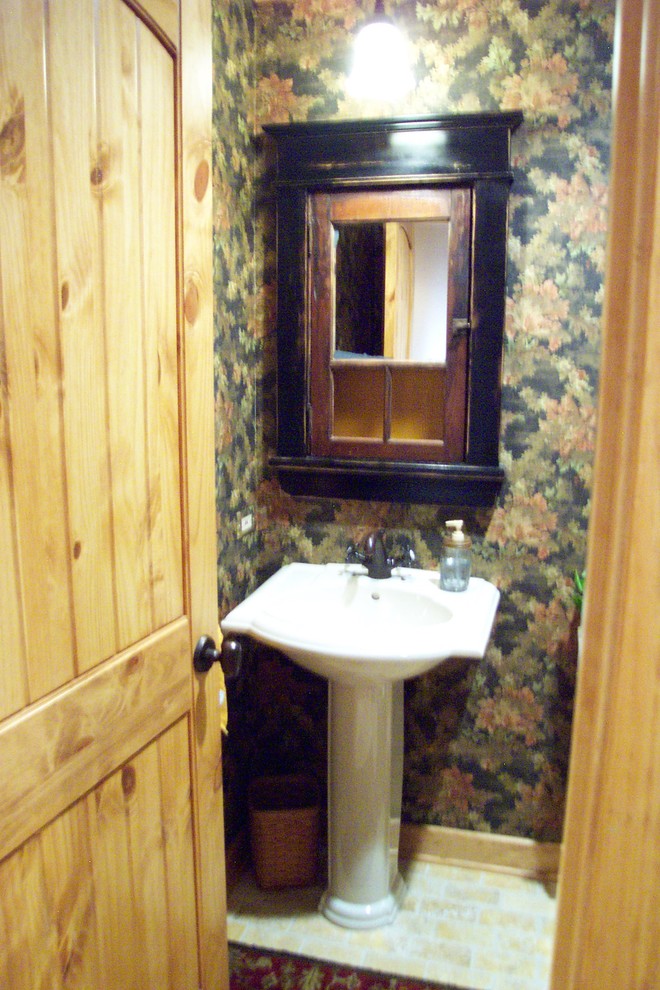 Immagine di un bagno di servizio stile rurale