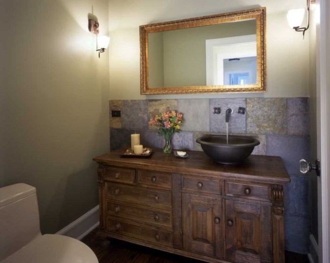 This is an example of a traditional cloakroom in Chicago.