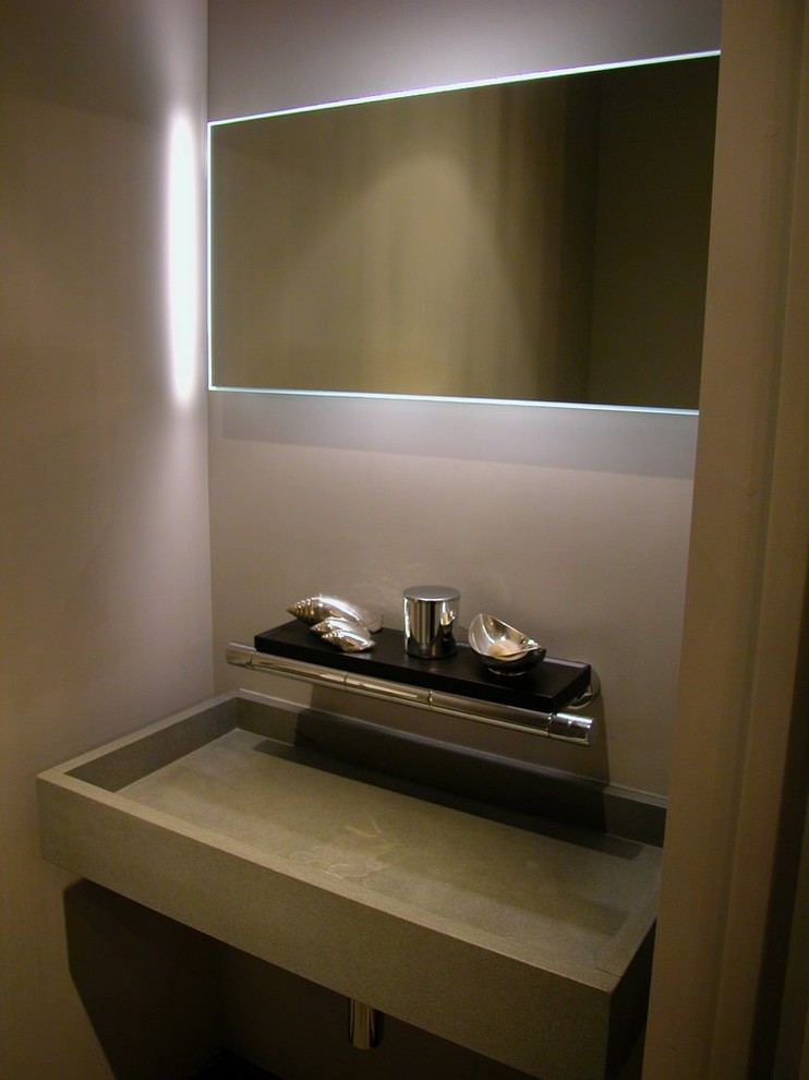 Foto de aseo moderno con lavabo de seno grande