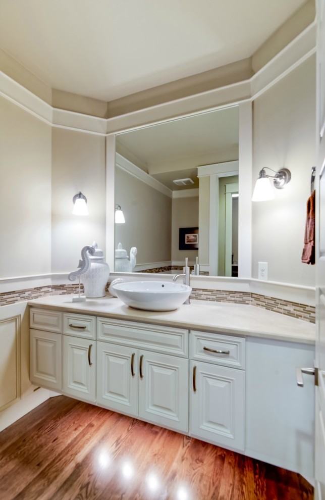 Design ideas for a classic cloakroom in Seattle.