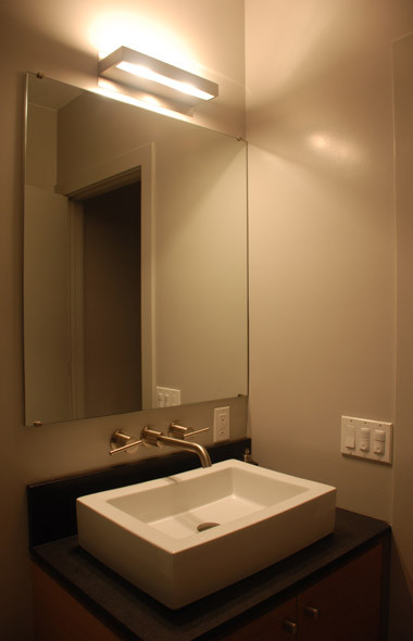Photo of a contemporary cloakroom in San Francisco.