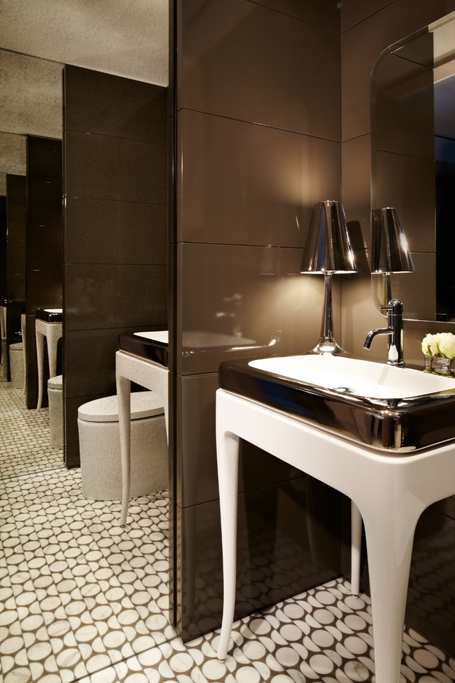 Contemporary cloakroom in Miami with a vessel sink.