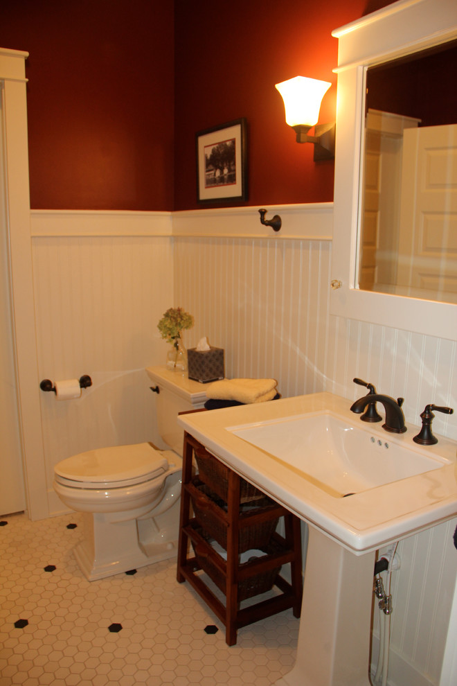 Design ideas for a traditional cloakroom in Indianapolis.
