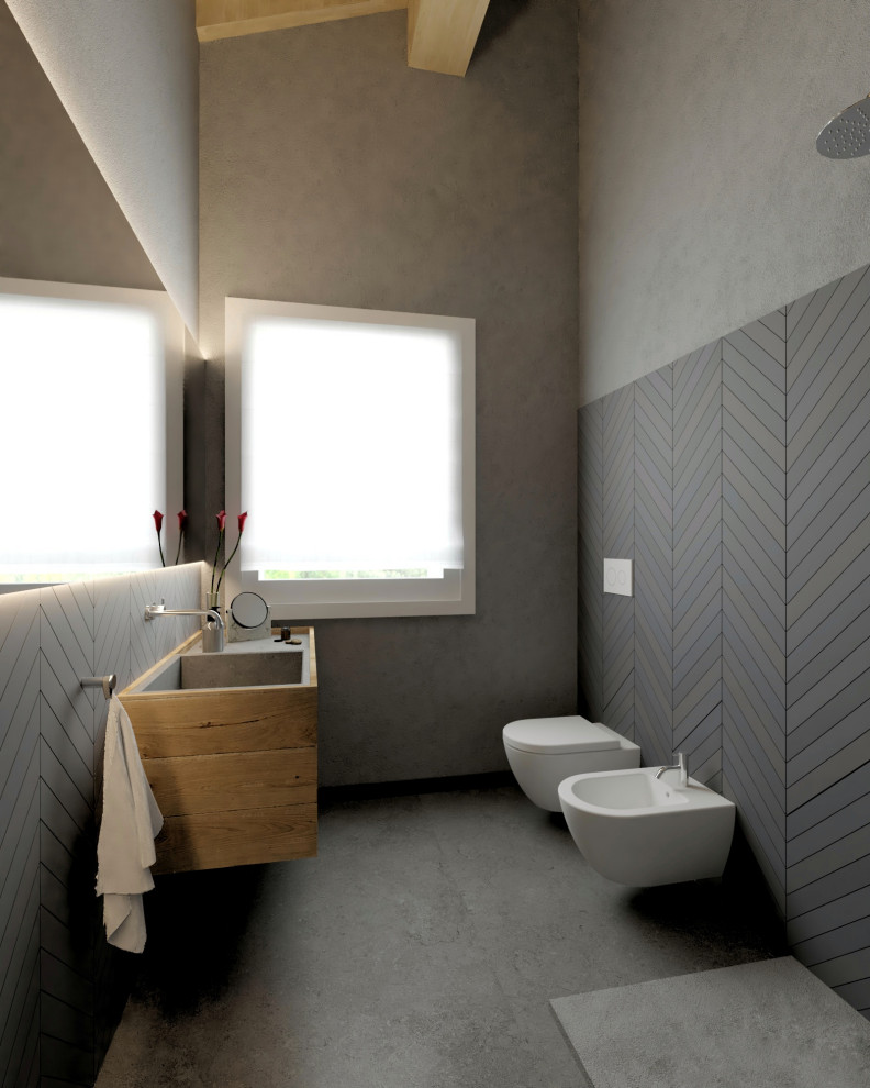 Свежая идея для дизайна: туалет в современном стиле с фасадами с декоративным кантом, светлыми деревянными фасадами и столешницей из плитки - отличное фото интерьера