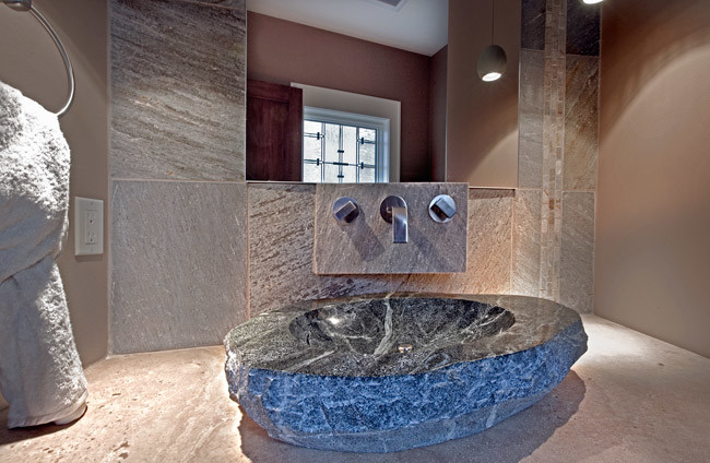 Esempio di un bagno di servizio contemporaneo di medie dimensioni con lavabo a bacinella