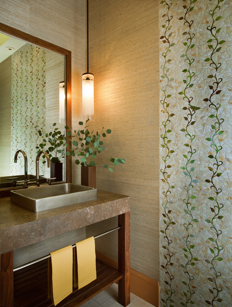Stilmix Gästetoilette mit Mosaikfliesen und Aufsatzwaschbecken in San Francisco