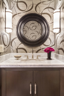 おしゃれなトイレ 洗面所 大理石の洗面台 ベージュの壁 の画像 21年7月 Houzz ハウズ