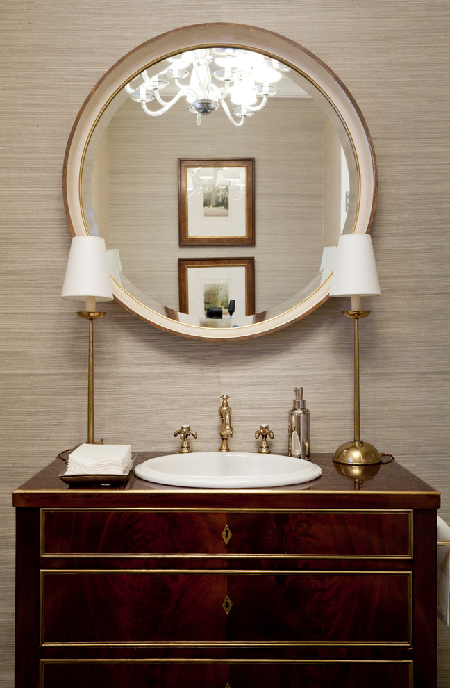 Design ideas for a traditional cloakroom in New York.