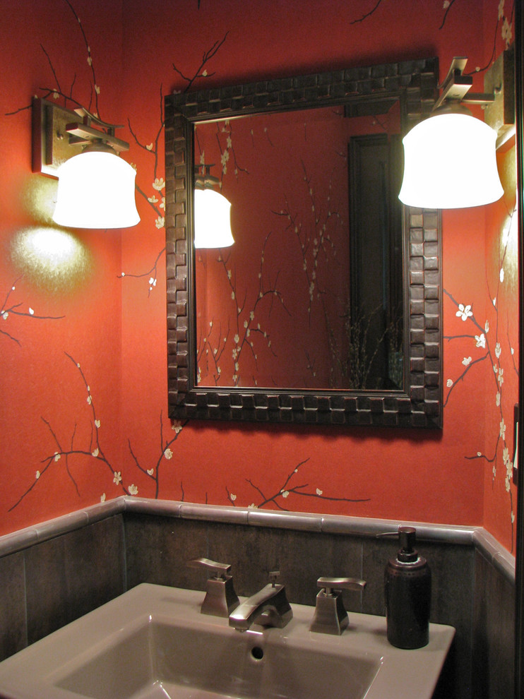 Inspiration for a traditional cloakroom in New York.