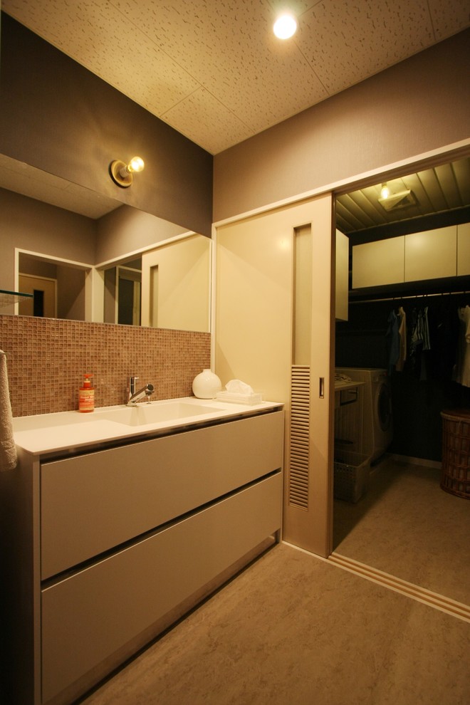 京都にあるおしゃれなトイレ・洗面所の写真