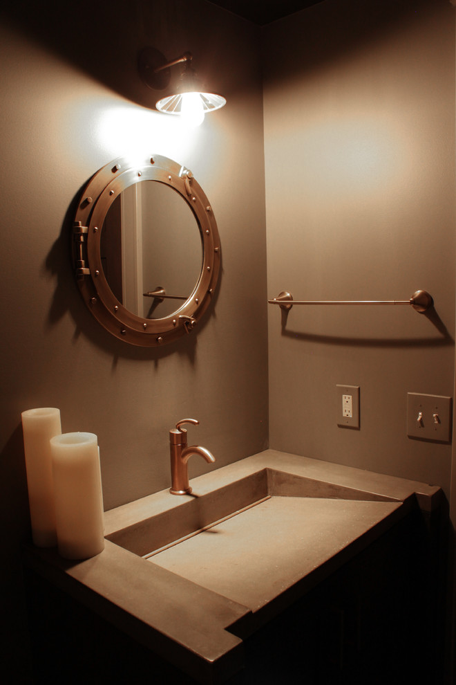 Example of a 1960s powder room design in Columbus