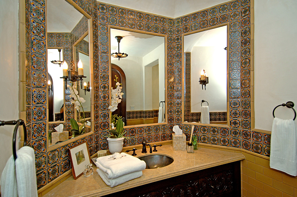 This is an example of a mediterranean cloakroom in Los Angeles.