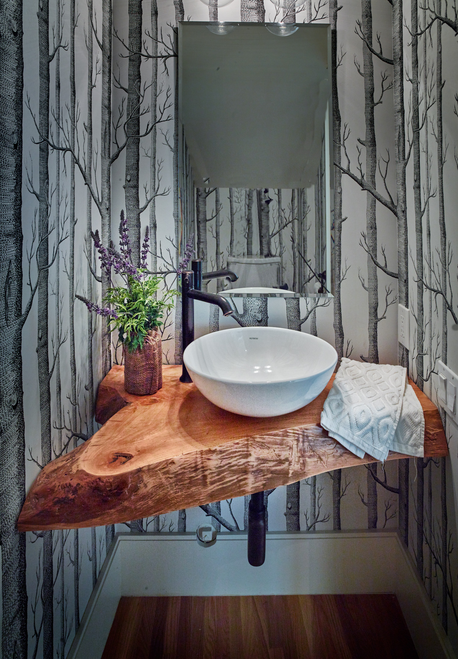 モダンスタイルのおしゃれなトイレ 洗面所の画像 75選 22年3月 Houzz ハウズ