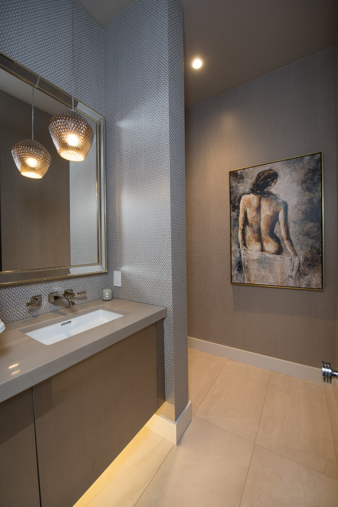 This is an example of a contemporary cloakroom in Vancouver.