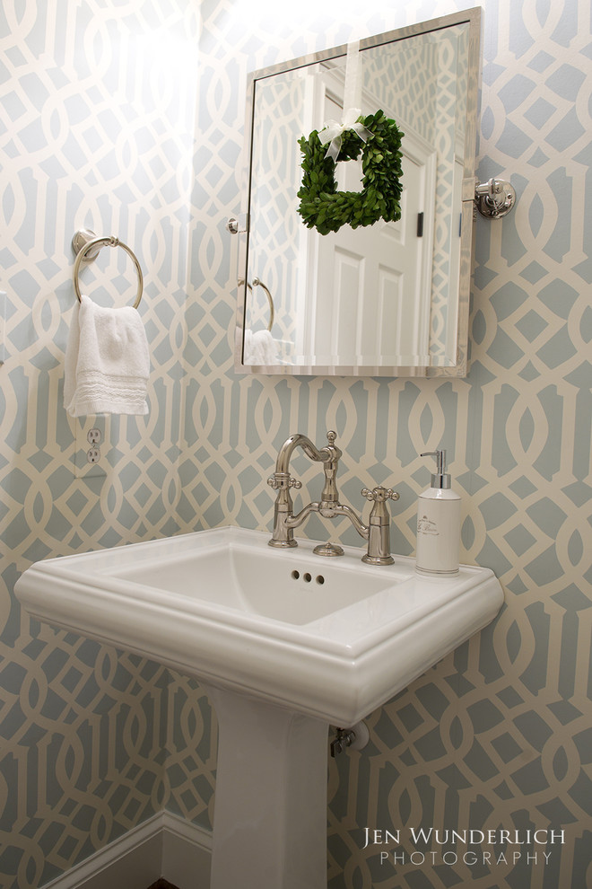 Powder room - traditional powder room idea in Atlanta