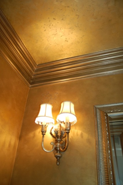 Metallic Gold Plaster Troweled Walls Gilded Ceiling Glazed Trim Klassisch Gästetoilette Detroit Von Fabulous Finishes Inc Houzz - How To Paint Metallic Gold Walls Metallic Gold Plaster Troweled Walls Gilded Ceiling Glazed Trim Klassisch Gästetoilette Detroit Von Fabulous Finishes Inc Houzz - How To Paint Metallic Gold Walls