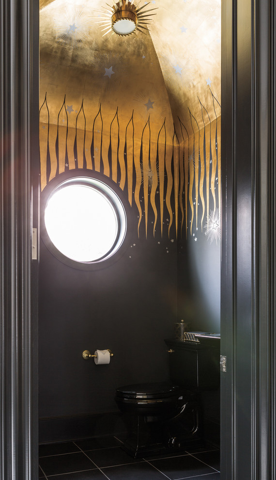 Esempio di un piccolo bagno di servizio tradizionale con pareti nere, pavimento in ardesia e lavabo a colonna