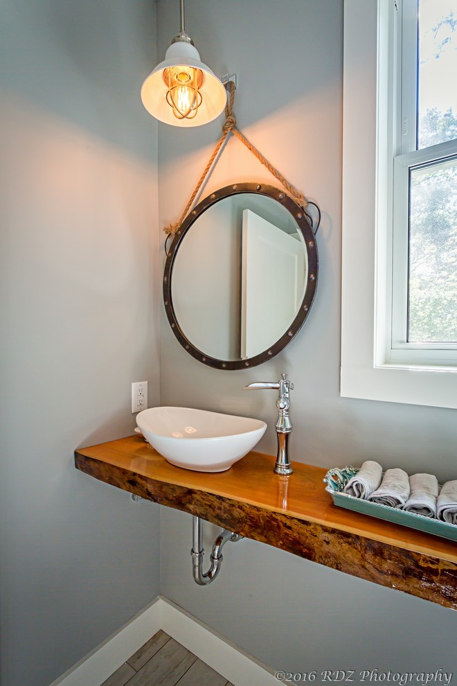 This is an example of a farmhouse cloakroom in Toronto.