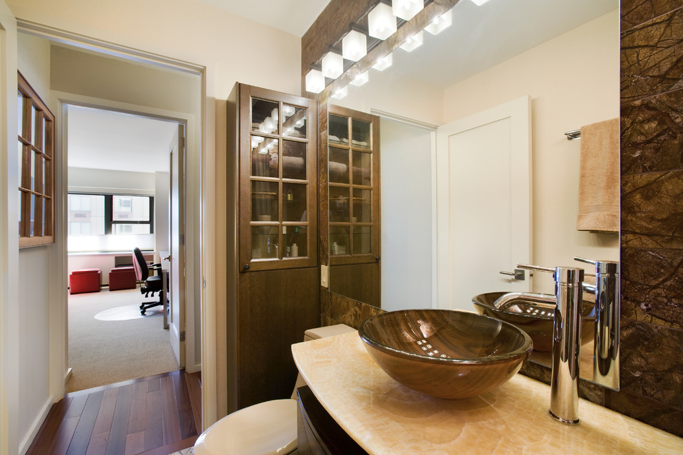 Design ideas for a contemporary cloakroom in New York.