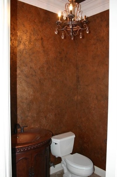 Inspiration for a traditional cloakroom in Miami.