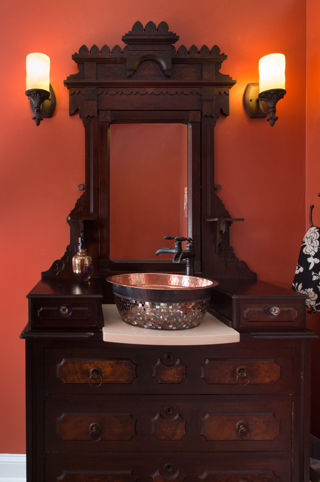 Example of a classic powder room design in Kansas City