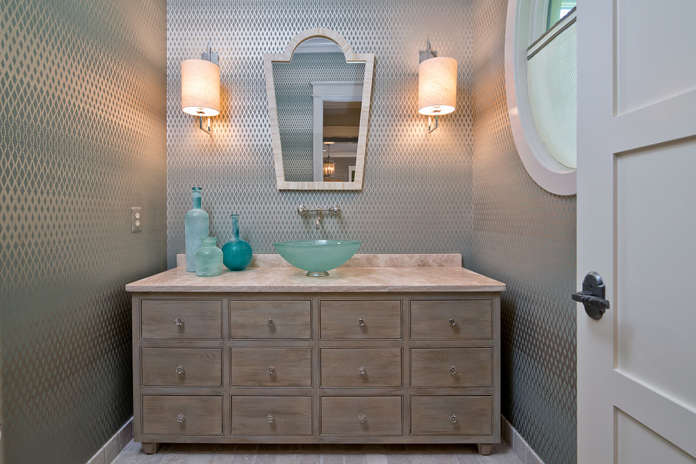 ワシントンD.C.にあるトランジショナルスタイルのおしゃれなトイレ・洗面所 (ベッセル式洗面器、ベージュのカウンター) の写真