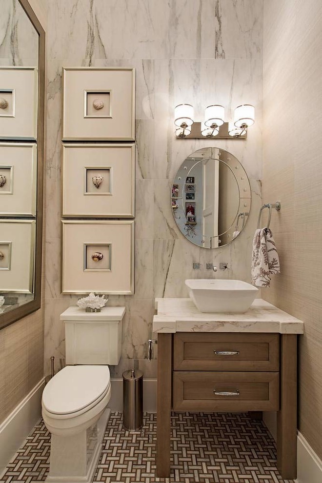 Photo of a contemporary cloakroom.