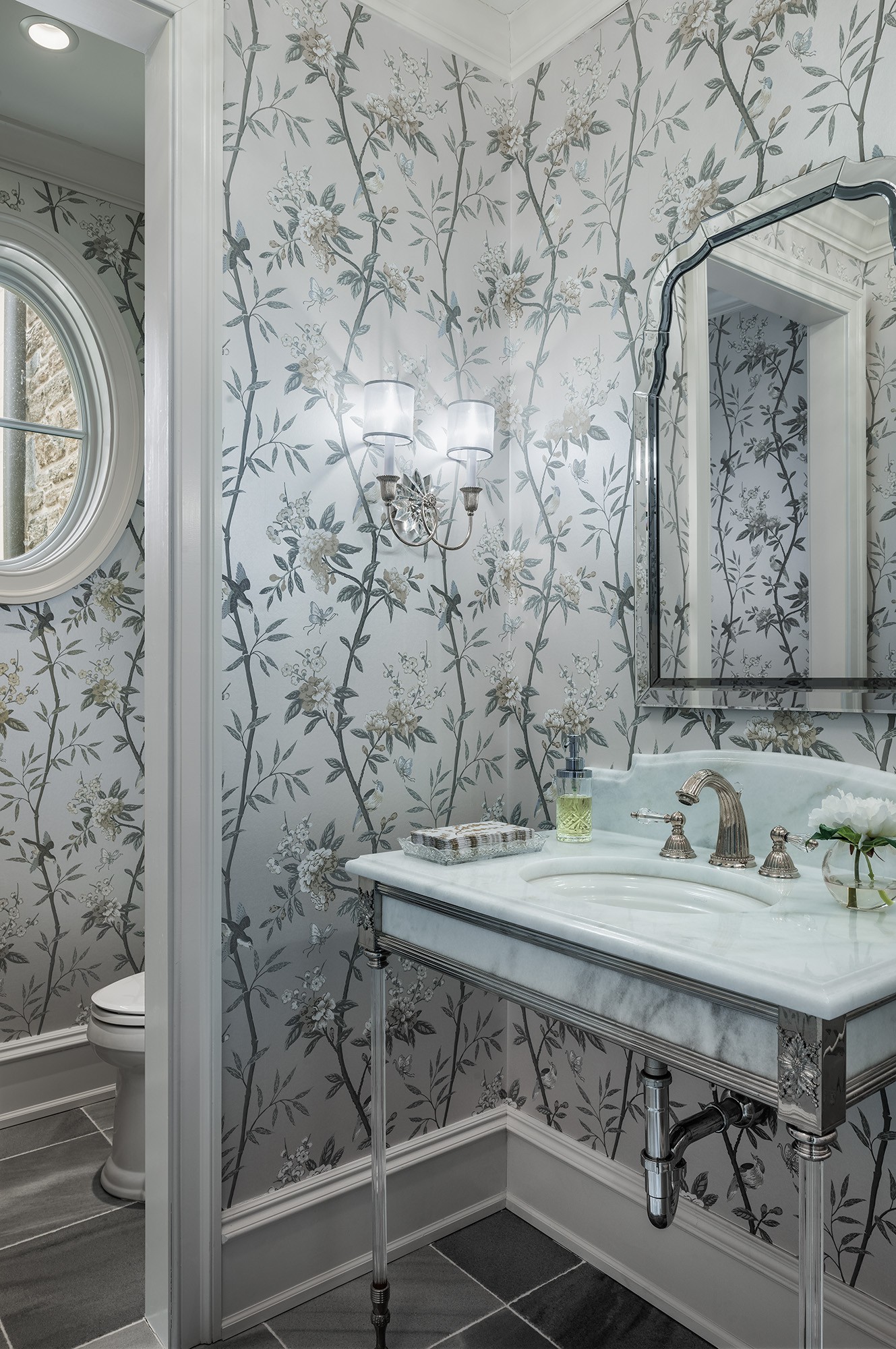 花柄の壁紙の事例画像 Houzz