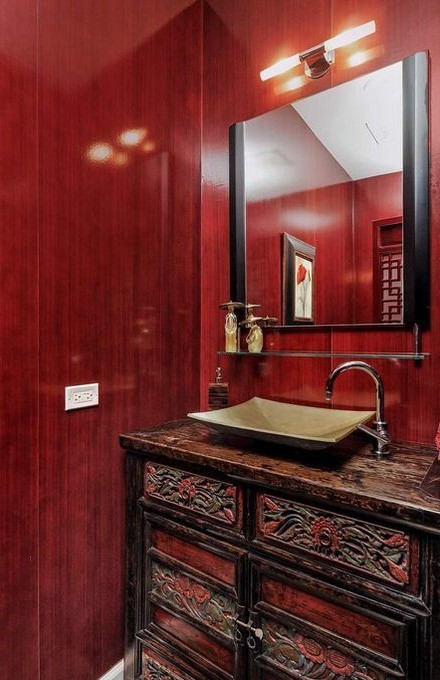 Design ideas for a world-inspired cloakroom in Chicago.