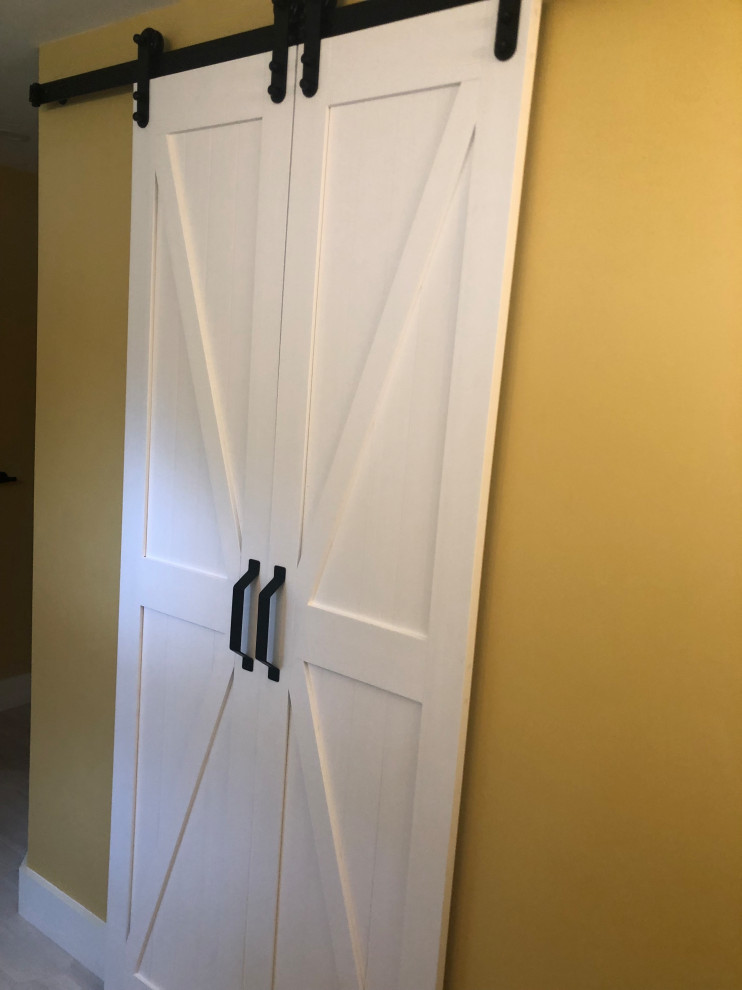 Rustic farmhouse bathroom remodel Country Cloakroom Boston by