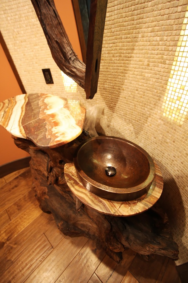 Photo of a rustic cloakroom in Cleveland.