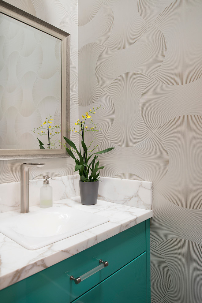 Example of a mid-century modern powder room design in San Francisco