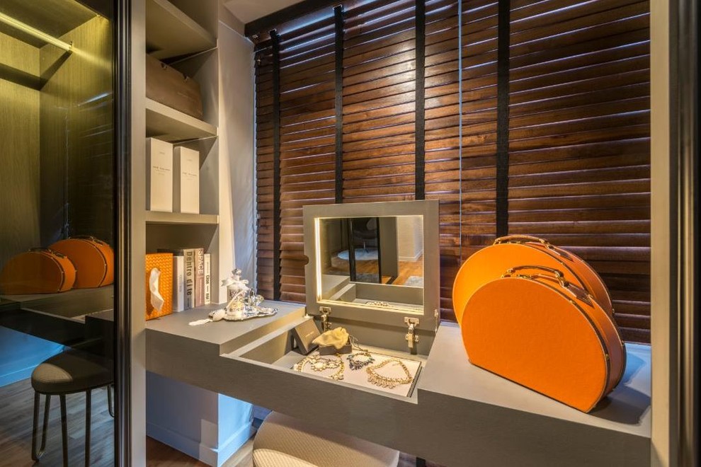 This is an example of a contemporary cloakroom in Singapore.