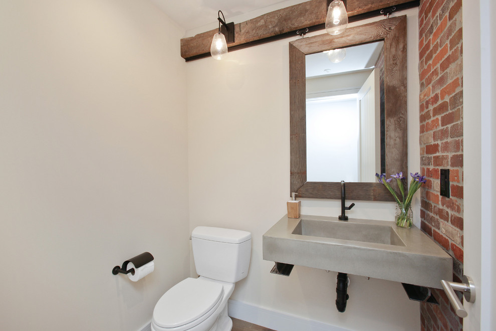Landhaus Gästetoilette mit Wandwaschbecken und Beton-Waschbecken/Waschtisch in San Francisco