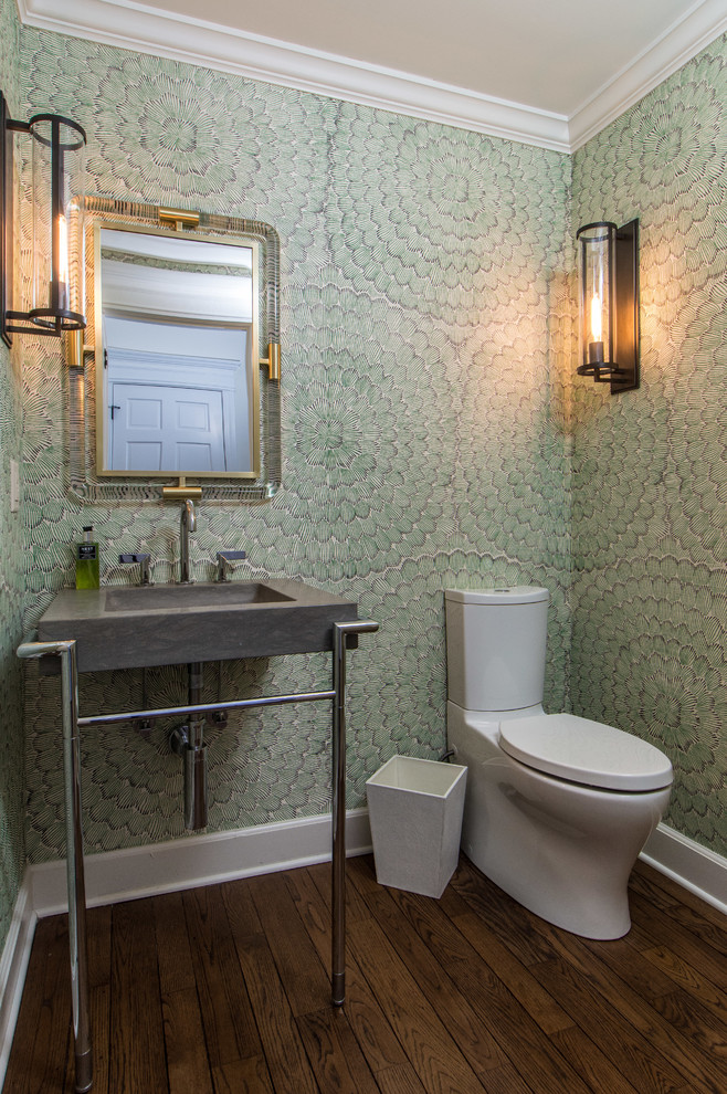 Kleine Moderne Gästetoilette mit Wandtoilette mit Spülkasten und grüner Wandfarbe in Indianapolis