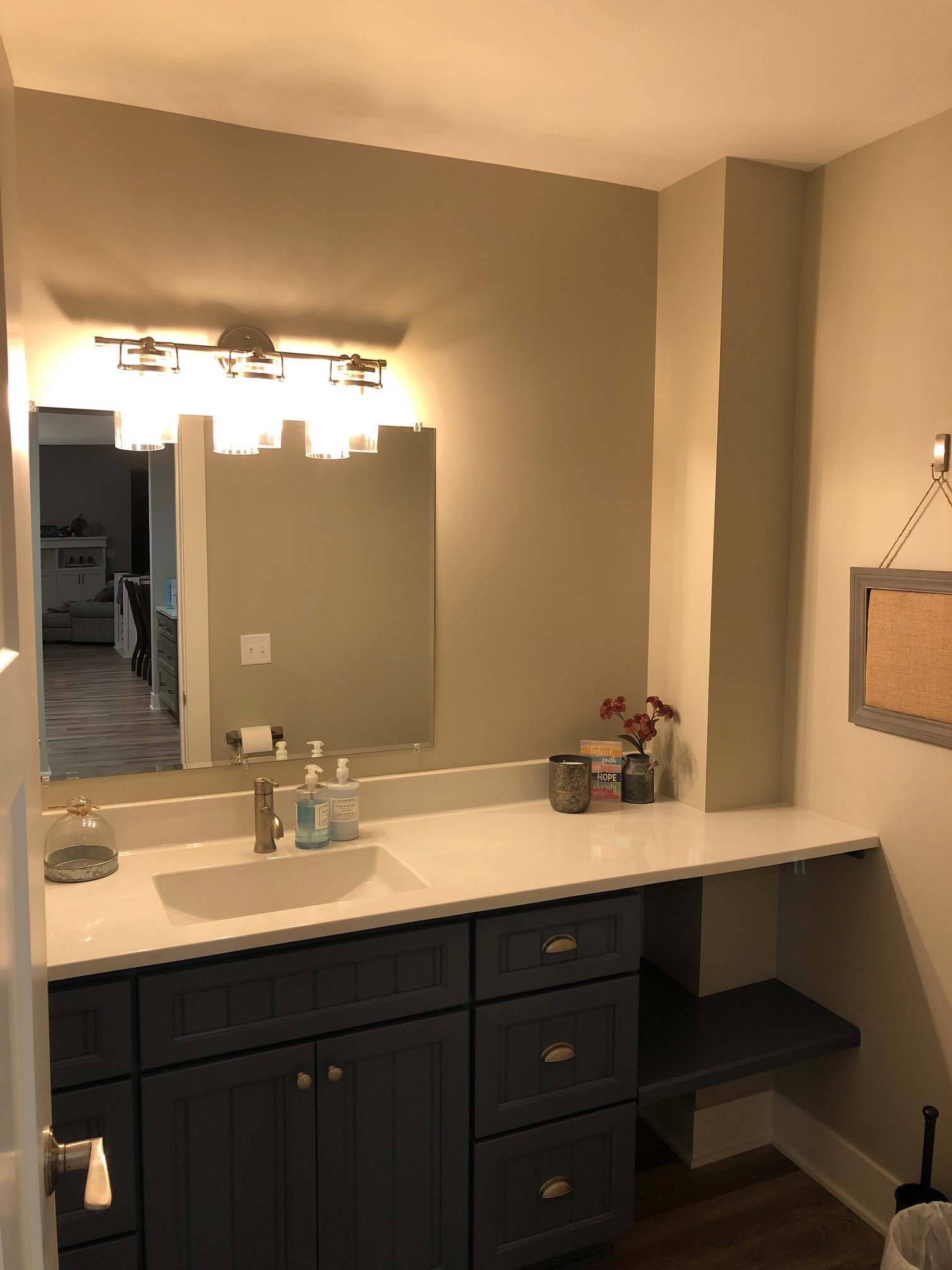 75 Beautiful Powder Room With An Integrated Sink And Onyx Countertops Pictures Ideas July 2021 Houzz