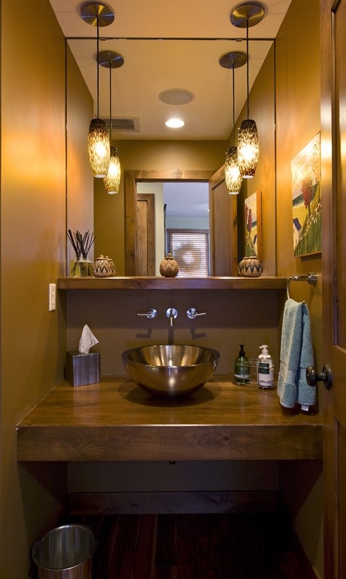 This is an example of a contemporary cloakroom in Minneapolis.