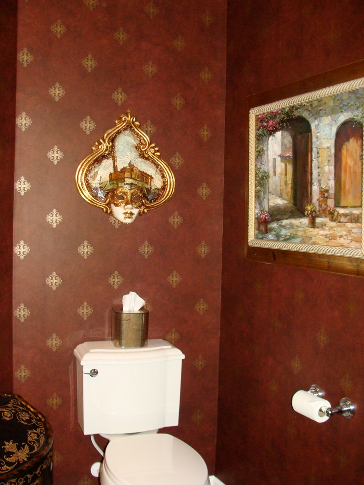 Источник вдохновения для домашнего уюта: туалет в классическом стиле