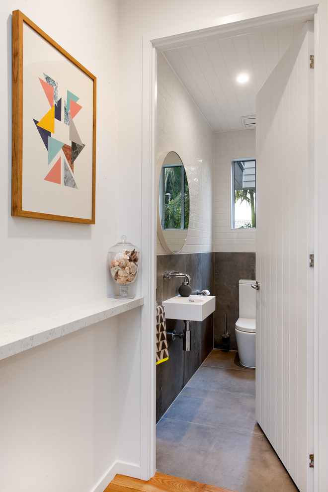 Design ideas for a contemporary cloakroom in Brisbane.