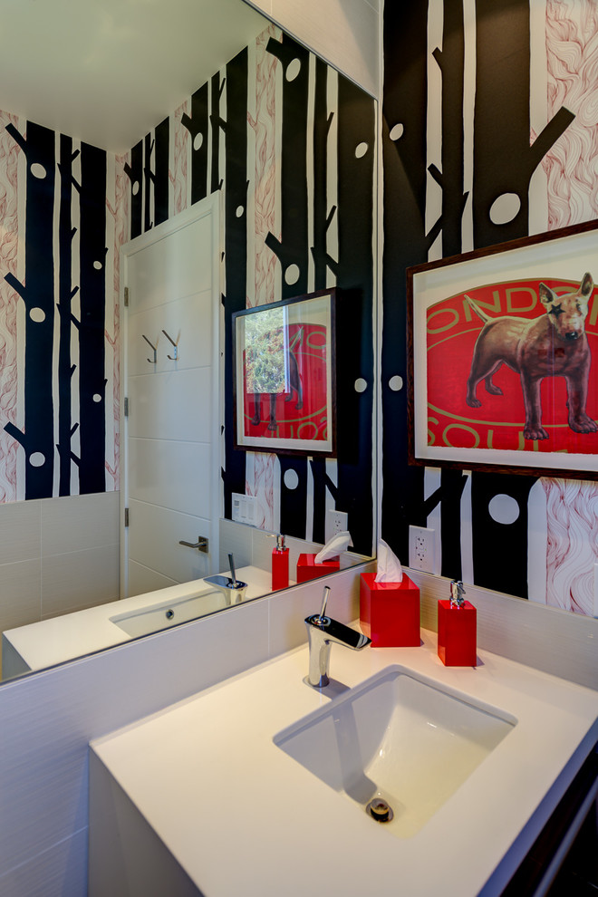 Design ideas for a contemporary cloakroom in Los Angeles.