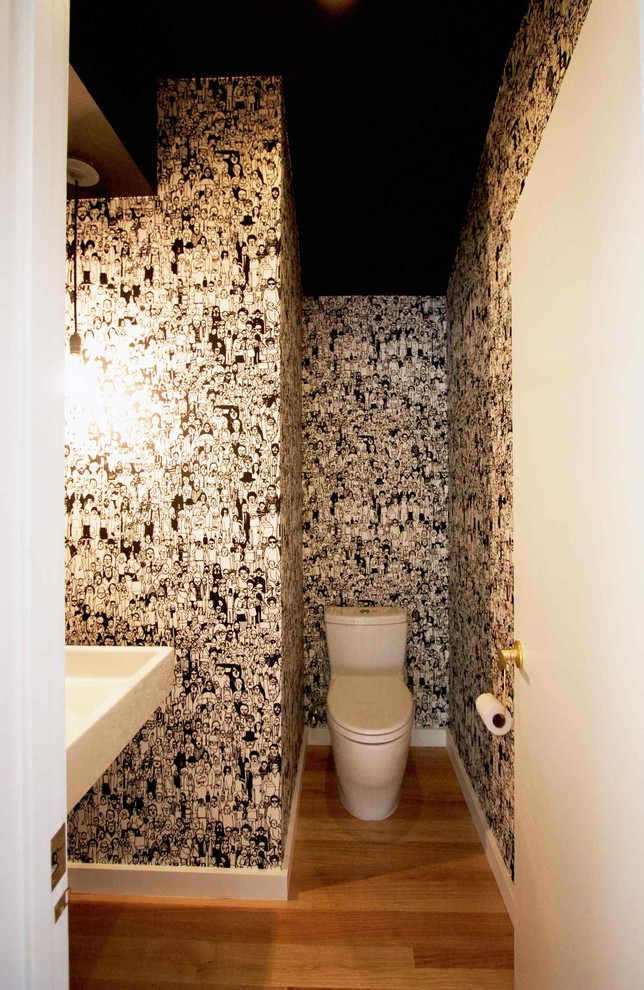 Photo of a contemporary cloakroom in Portland.