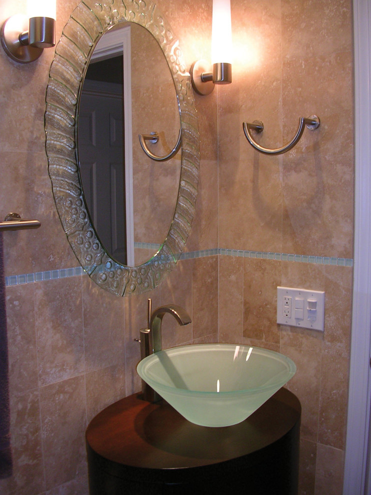 Design ideas for a contemporary cloakroom in San Francisco.